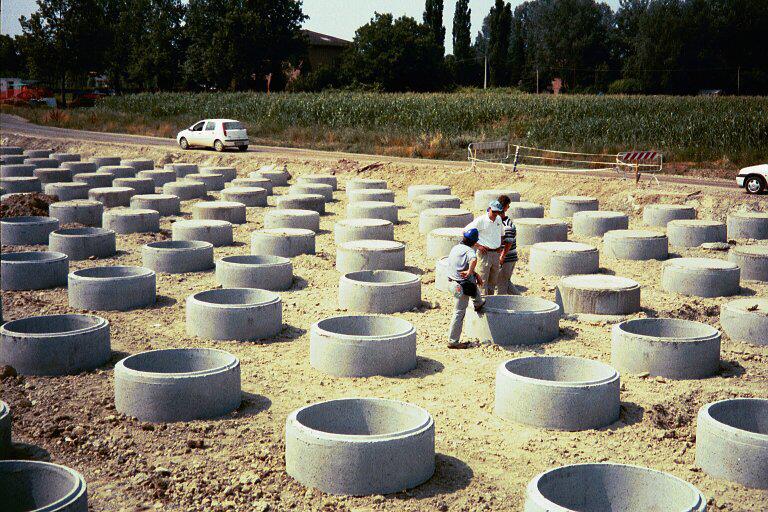 Pilecaps on CFA piles for column-supported embankment. From Brown et al. (2007).