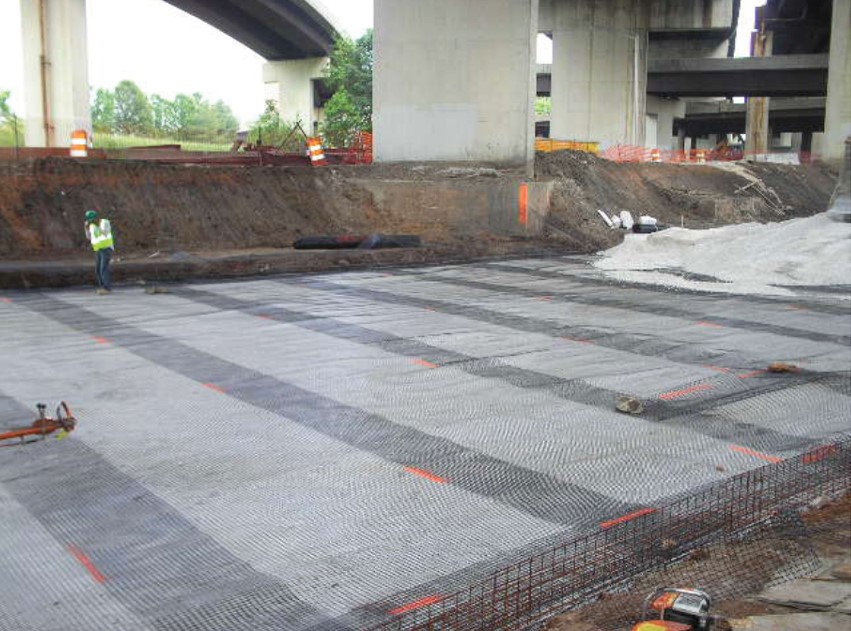 Geosynthetic placement for a CSE with alternate roll direction from the previous layer. (Courtesy of Jim Collin).