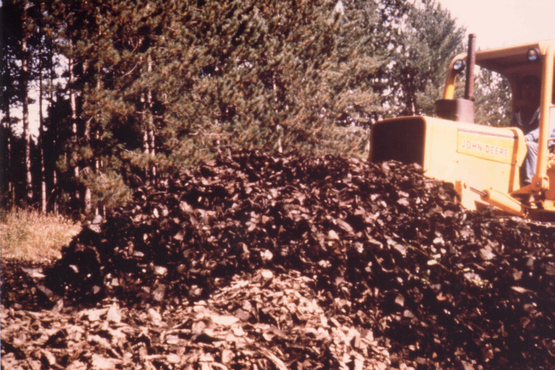 Fill construction with tire shreds. Courtesy of FHWA.