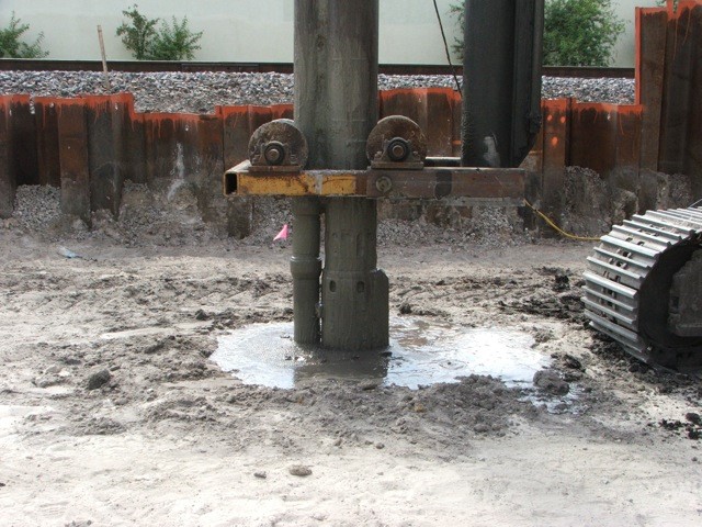 Withdrawal of vibratory probe during VCC installation. Courtesy of James Collin, The Collin Group. Withdrawal of vibratory probe during VCC installation. Courtesy of James Collin, The Collin Group.