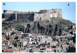 Image of the castle with the surrounding town
